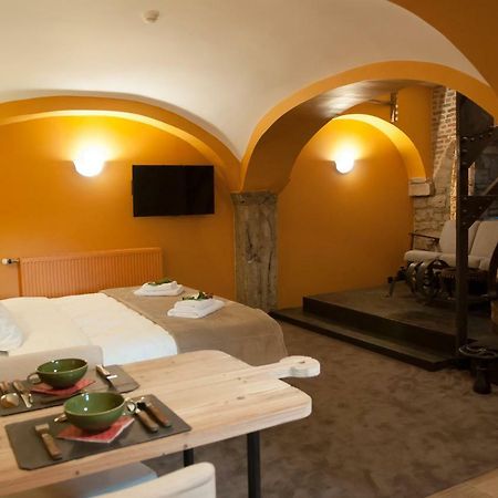 River Lodge Hotel Insolite Maredsous Luaran gambar