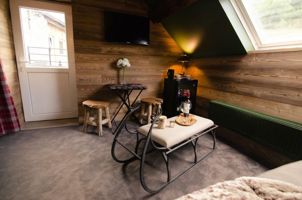 River Lodge Hotel Insolite Maredsous Luaran gambar