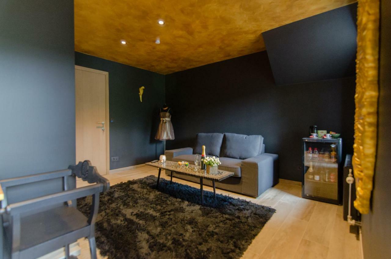 River Lodge Hotel Insolite Maredsous Luaran gambar