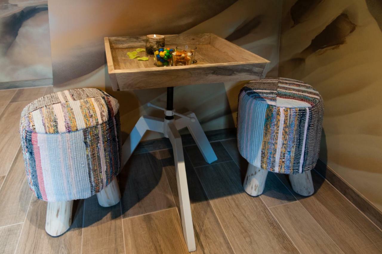 River Lodge Hotel Insolite Maredsous Luaran gambar